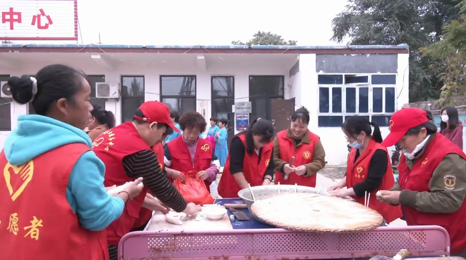 定州东留春乡举办“爱心饺子宴”活动