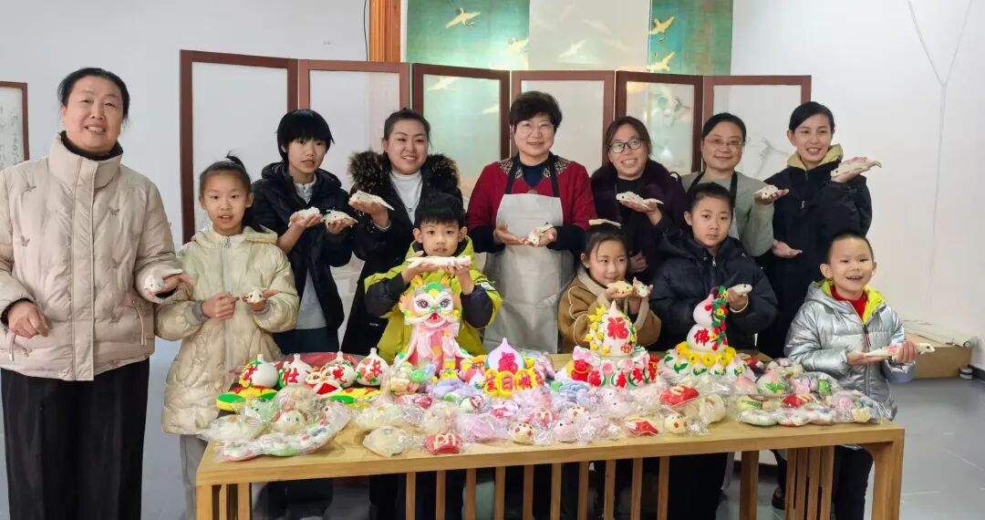 【围绕“169”抓落实工作思路 深化改革创新突破】定州市妇联：巧手织就致富路 匠心润泽幸福家