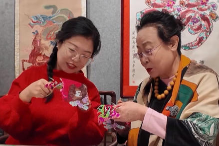 遗过大年丨一刀一剪刻春秋！探访蔚县剪纸传承人周淑英